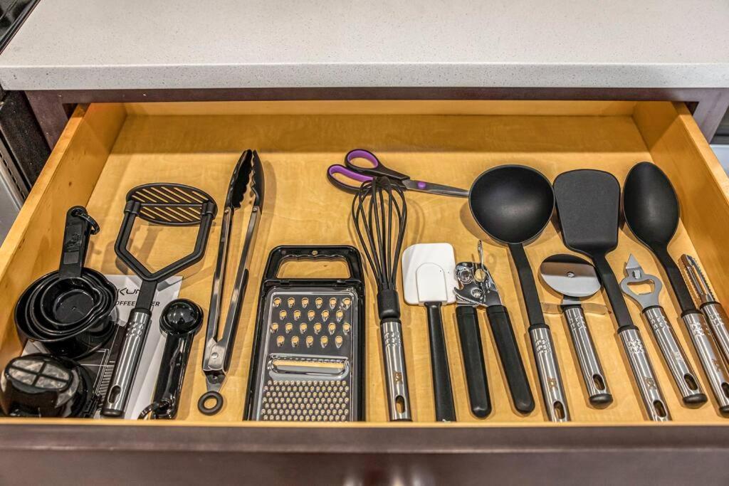 2Br Unit With Game Machine With Pool And Gym Access-602 Lägenhet Cleveland Exteriör bild