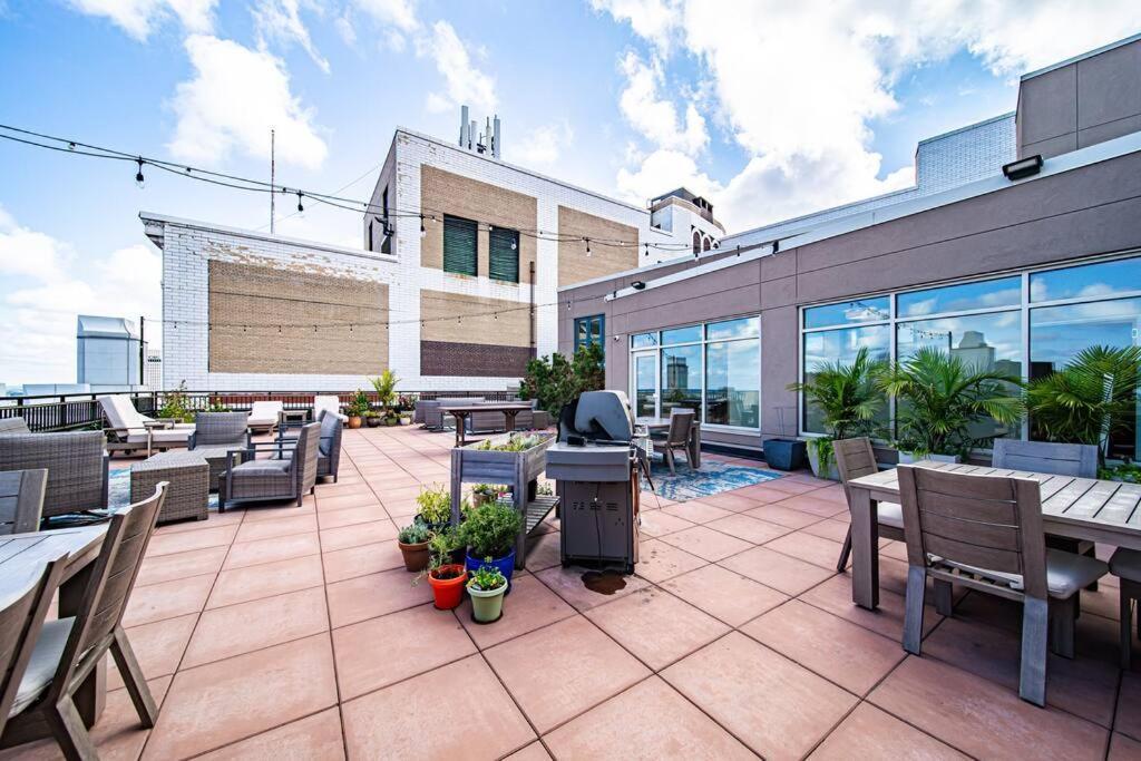 2Br Unit With Game Machine With Pool And Gym Access-602 Lägenhet Cleveland Exteriör bild
